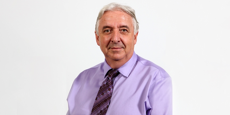 Dr. Rob Kenyon wins prestigious G. Geoffrey Meyerhof Award