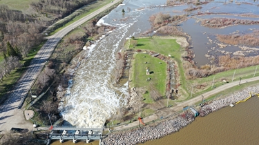 David S. Brown presents on 2022 flood response on the Little Saskatchewan River at CWRA Workshop